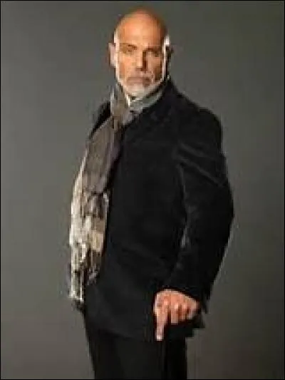 Comment s'appelle cet homme ?