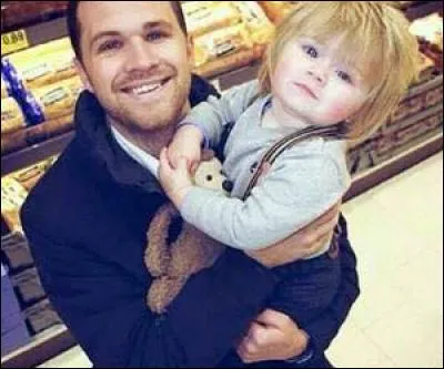 Comment s'appelle son frère ?