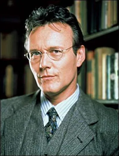 Giles est originaire de Londres.