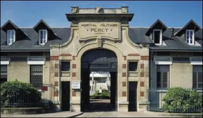 C'est dans ma ville, à l'hôpital Antoine-Béclère, que naquit le premier bébé-éprouvette de France, Amandine, le 24 février 1982. Je suis :