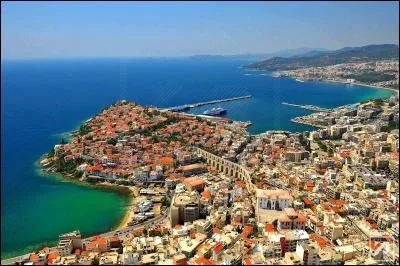 Dans quel pays se trouve Kavala ?