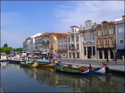 Dans quel pays se trouve Aveiro ?