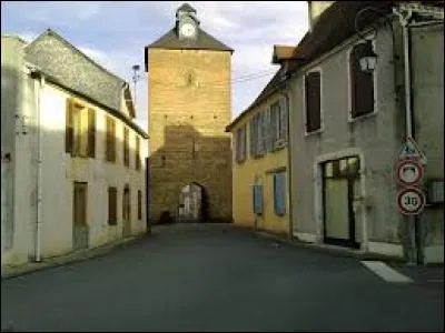 Nous flânons dans les rues de Lembeye. Commune des Pyrénées-Atlantiques, elle se situe dans la nouvelle région ...