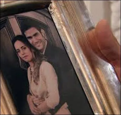 Qui est Sharon Benson ?