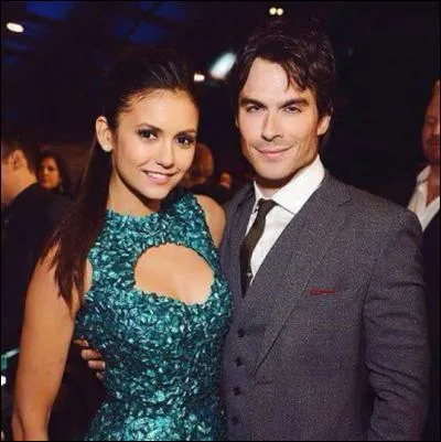 Dans la saison 1, sur quelle chanson dansent Elena et Damon ?