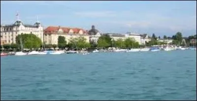 Quelle est la profondeur du lac de Zurich ?