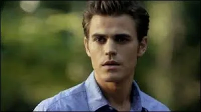 Qui a été le premier amour de Stefan ?