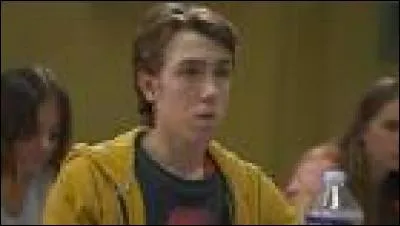 Pourquoi Kevin boit-il énormément d'eau ?