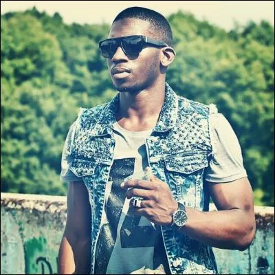 Qui est sur la photo ?