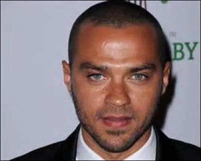 Quelle est la spécialité du docteur Avery ?