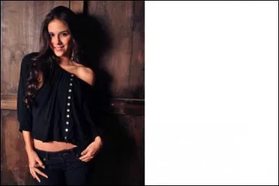 Mais dans le monde des mortels, elle a un petit-copain. Comment s'appelle-t-il ?