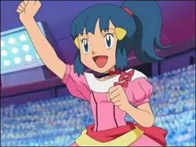 Dans quelle saison cette personne est-elle ?