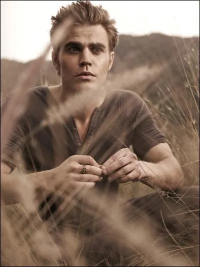 Comment s'appelle l'ex-femme de Paul Wesley ?