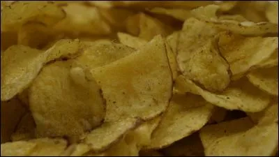 Parmi ces marques, laquelle fabrique et commercialise des chips depuis 1955 ?