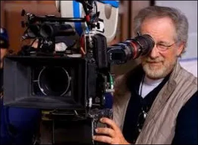 Pour lequel de ces films ne retrouve-t-on pas Steven Spielberg à la direction des opérations ?