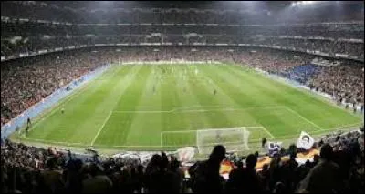 Combien de joueurs y a-t-il sur un terrain de football ?