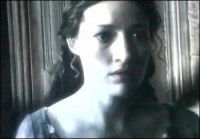 Comment s'appelle la fille de la fondatrice de Serdaigle ?