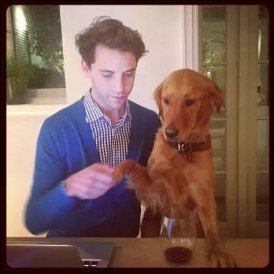 Comment s'appelle sa chienne ?