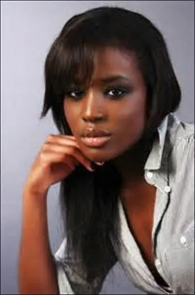 Comment se prénomme la fille adoptive d'Isabelle ?