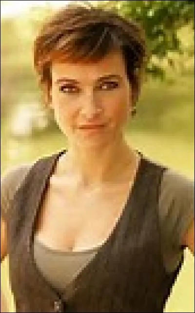 Qui joue le rôle d'Agathe ?