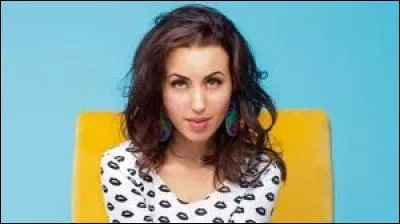 Quel est l'objectif professionnel de Maude ?