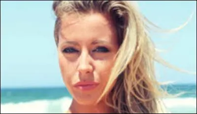 Quel est l'objectif professionnel de Nelly ?