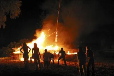 Qui brûle le 1er radeau ?