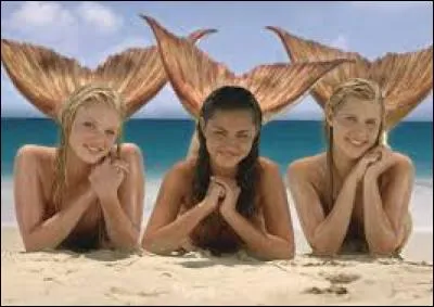 A quel endroit Cléo, Emma, Rikki sont-elles devenues des sirènes ?