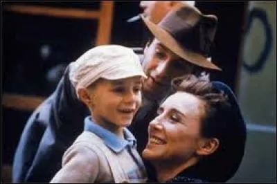 "La vie est belle" est un film réalisé par...