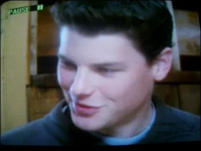 Quel est le pr&eacute;nom du gar&ccedil;on sur la photo ?