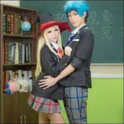 De quel manga, ces deux personnes sont-elles les cosplayeurs ?