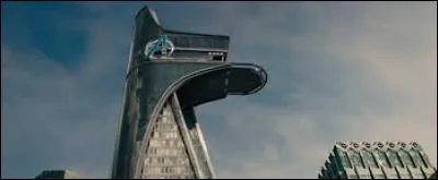 Où se trouve l'actuelle tour des Avengers ?