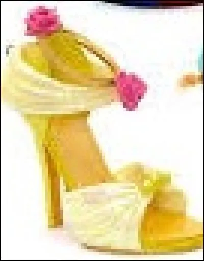 A qui est cette chaussure ?