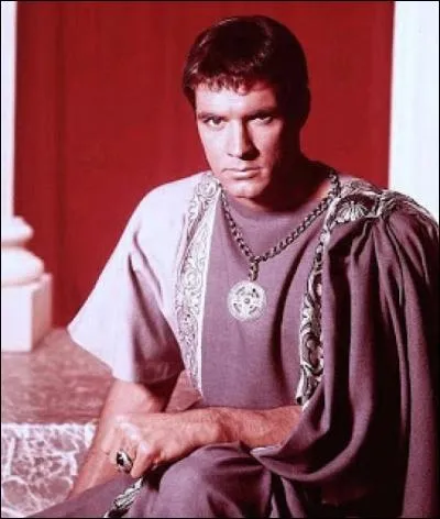 Quel autre personnage historique est interprété par l'acteur John Gavin ?