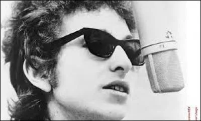 Chanson 6 : Qui chantait ''Mr. Tambourine Man'' en 1965 ?