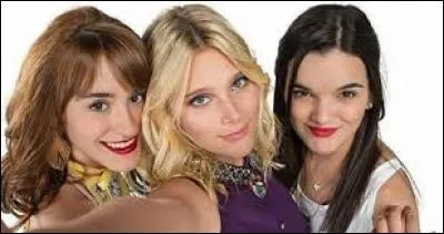 Quel est l'avis d'Ambre et de ses amies au sujet de Felicity ?