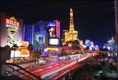 Quelle ville américaine a une renommée mondiale pour ses casinos ?