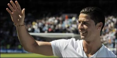 Pour combien d'années le Real Madrid a-t-il acheté Ronaldo ?