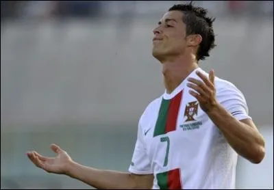 En 2010-2011, combien de buts marque-t-il en finale de Ligue des champions, face à Tottenham ?