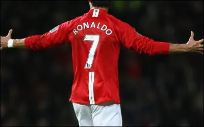 Quel centre de formation intègre-t-il à l'âge de 12 ans ?