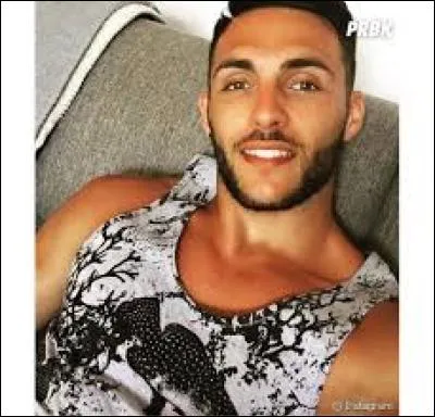 Comment s'appelle ce garçon ?