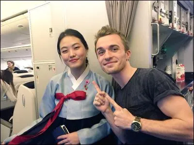 À quel âge Lucas a-t-il commencé à tourner sa chaîne "Squeezie" ?