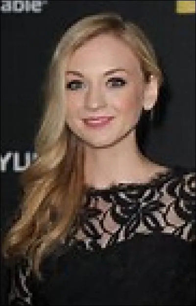Dans quelle ville Emily kinney est-elle née ?