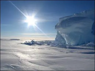 Sur quel continent est situé le Pôle Sud ?