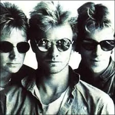 Chanson 10 : On termine la version 1994 de ''Rockollection'' avec un groupe qui envoyait un "message dans une bouteille". Son leader était...