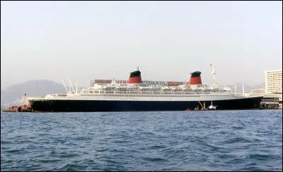 Le paquebot "France" a été construit aux chantiers navals du Havre.