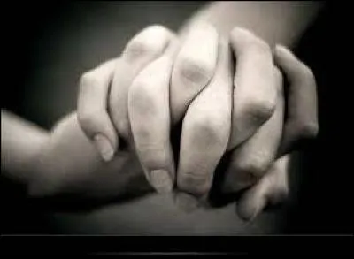 Chanson 2 : Il s'agit de ''I Want to Hold Your Hand'' , un titre des...