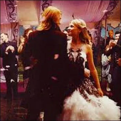 Domnhall Gleeson (Bill Weasley) a assisté pour la première fois de sa vie à un mariage sur les lieux d'une des scènes de la saga.