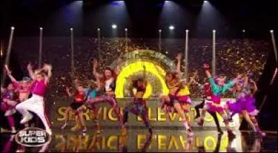 C'est un groupe de danse qui a honoré l'émission de sa présence, composé de filles de 9 à 14 ans et d'un seul garçon. Quel était le nom de ce groupe ?