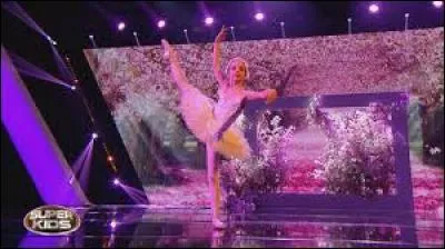 Suzie était l'âme poétique du premier prime, dans la démonstration qu'elle avait effectuée, sur pointes, dans son domaine : la danse classique. Combien était-elle arrivée, dans le premier prime ?